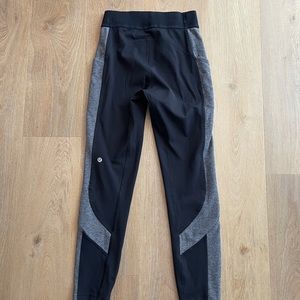 Lululemon 7/8 Black Legging w Grey Details